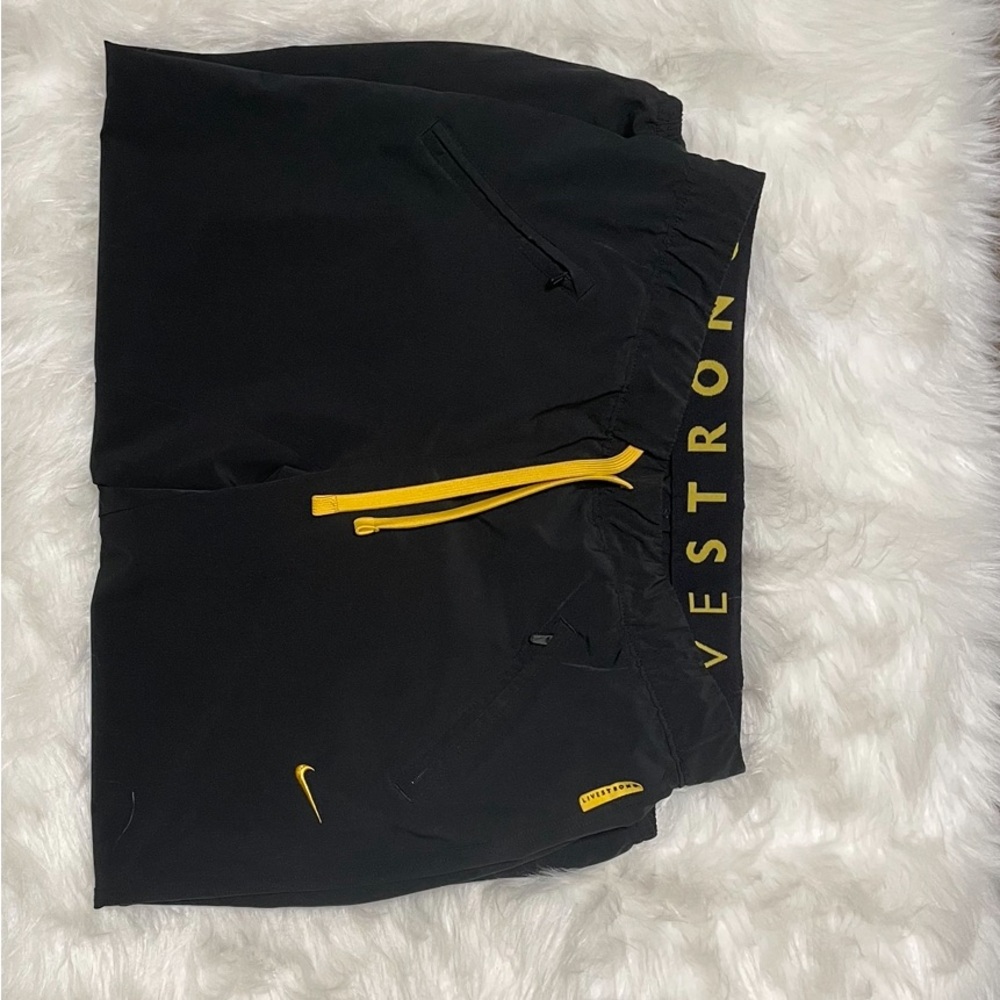 Black Nike size small